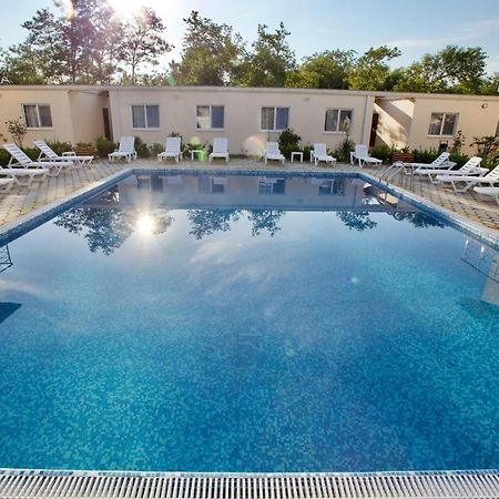 Family Resort Bambora Gudauta Exterior photo