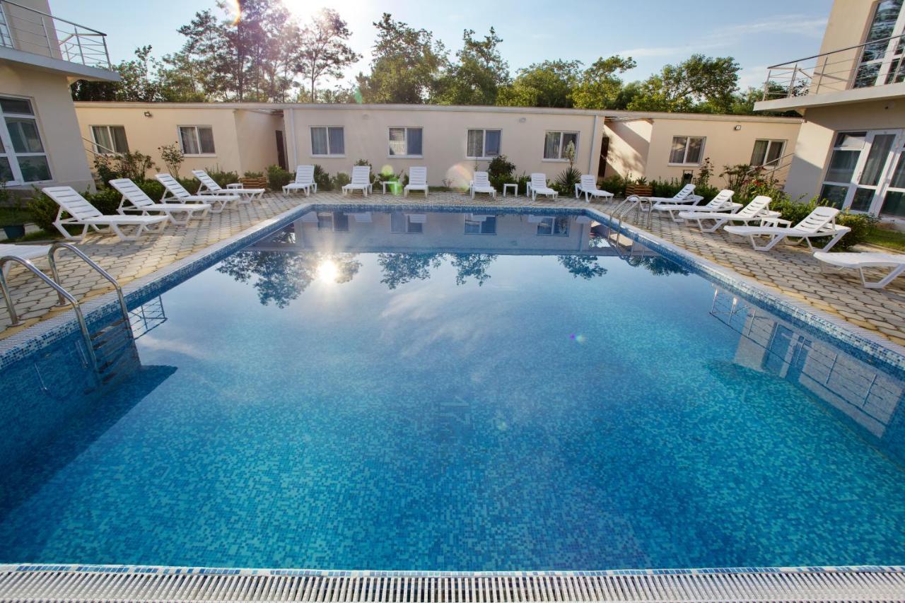 Family Resort Bambora Gudauta Exterior photo